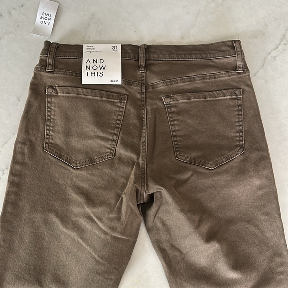 And Now This Men’s Macy’s slim fit tapered jeans - Picture 6 of 7